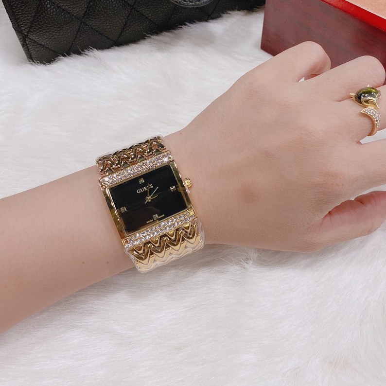 Đồng hồ nữ Guess dây thép không gỉ, viền đính đá, mặt trơn, thẻ bảo hành 12 tháng - Dongho.guess | BigBuy360 - bigbuy360.vn