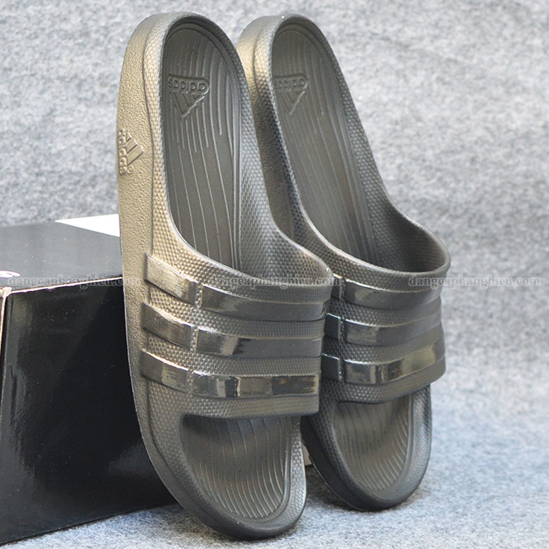 DÉP ADIDAS DURAMO CHÍNH HÃNG MÀU ĐEN SỌC BÓNG
