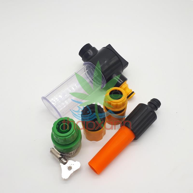 Bộ vòi xịt nước tưới cây, Rửa xe BTN-5200 nhựa thẳng kèm bình xà phòng