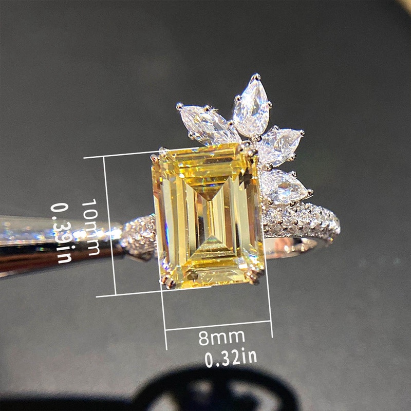 Nhẫn Đính Đá Zircon Hình Vuông Màu Vàng Sang Trọng Cho Nữ