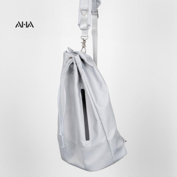 Túi đeo vai AHA official cỡ lớn bằng nylon thiết kế đơn giản dễ phối đồ phong cách Nhật Hàn