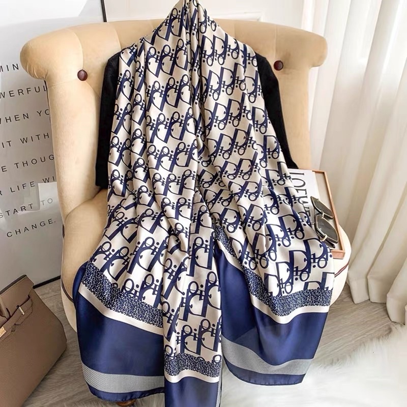 Khăn Lụa Cao Cấp Di or 2 Màu Sang Chảnh Quý Phái