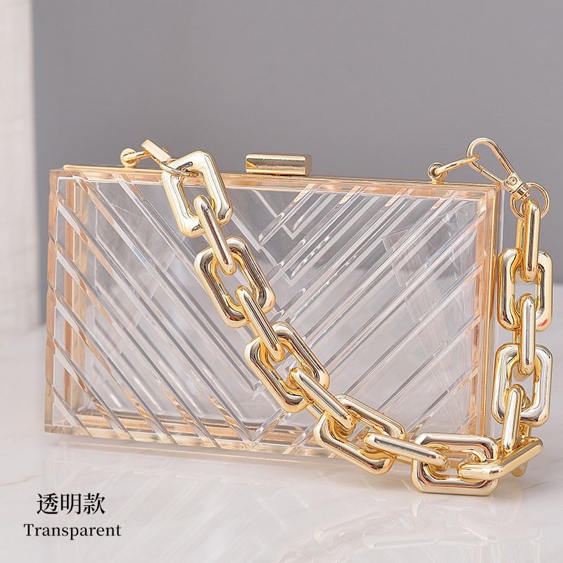 Ví clutch trong suốt phối quai xích cá tính
