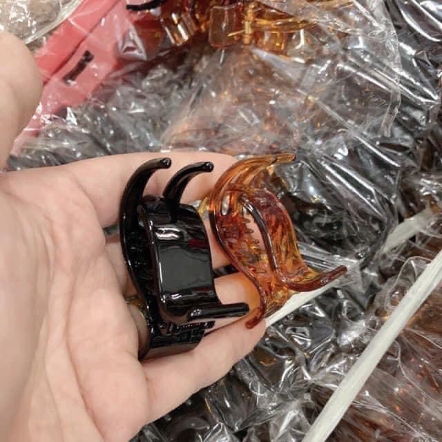 [Mã FAGOGO giảm 12% đơn 99K] Kẹp Tóc Càng Cua 3 Răng 5 Răng Mix Màu Bằng Nhụa Bền Đẹp | BigBuy360 - bigbuy360.vn