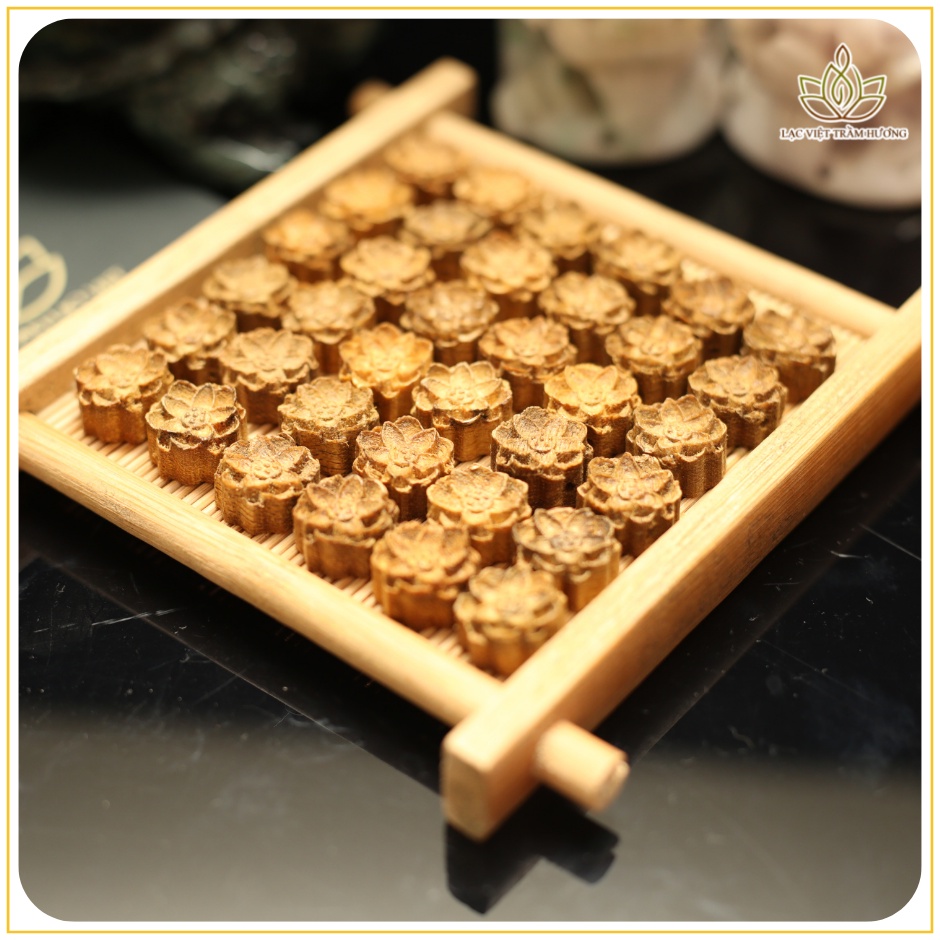 Hoa Sen / Bông Sen Trầm Hương Tốc Việt - Charm Sen Trầm Mix Vòng Tay Trầm Hương Loại 1 Tinh Xảo - Lạc Việt Trầm Hương