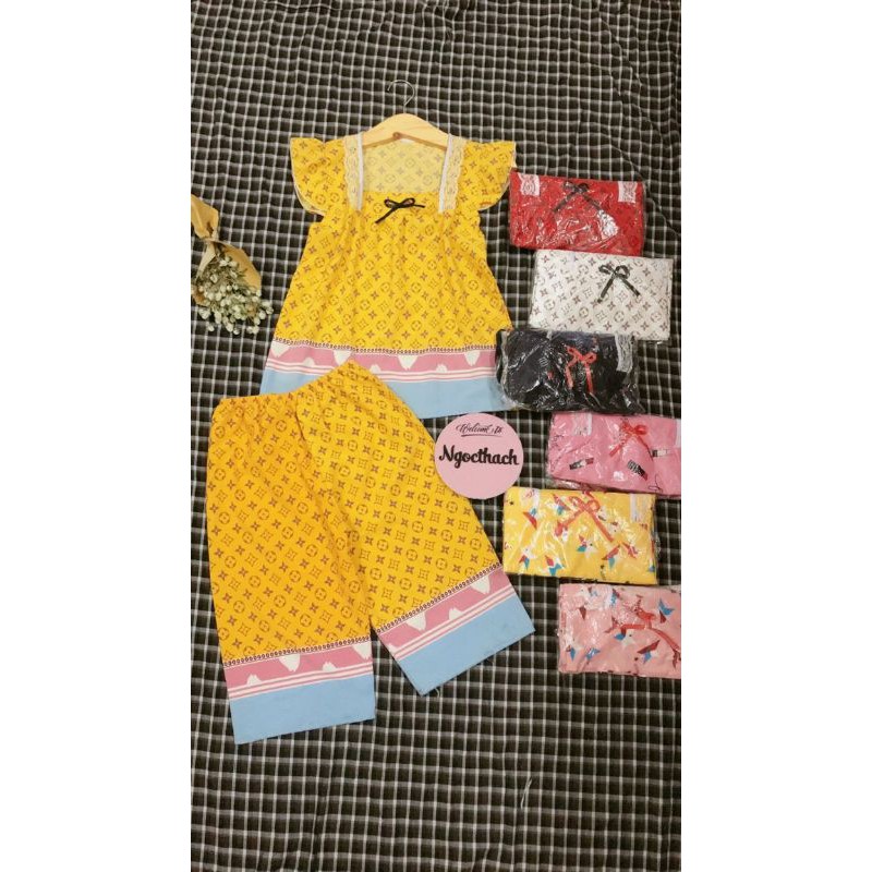 Bộ đồ ngủ, bộ đồ mặc ở nhà siêu xinh và dễ thương, chất vải lụa mềm mịn, ảnh thật trải sàn