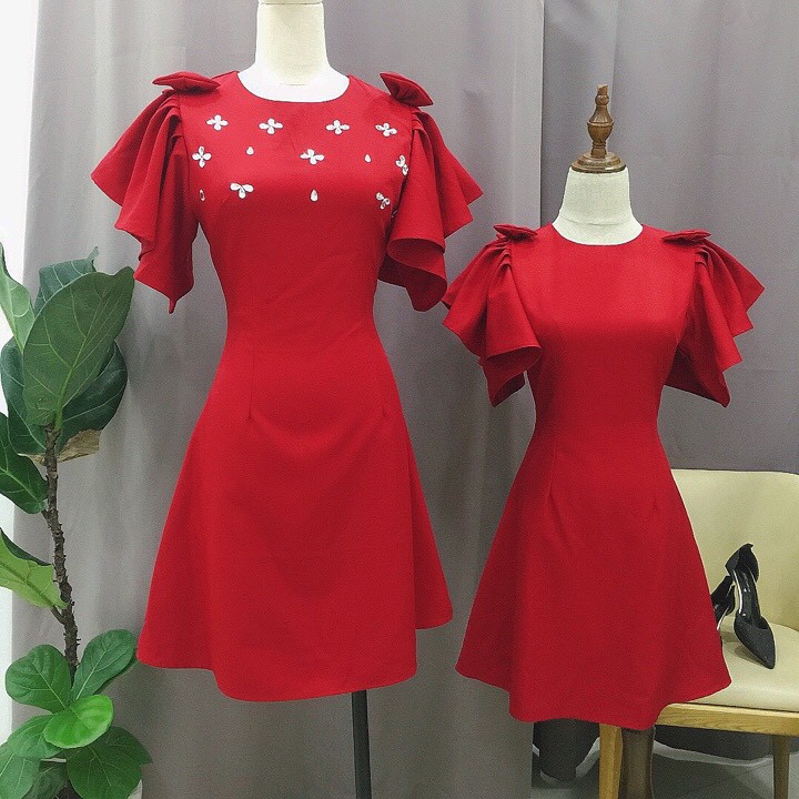 Đầm dự tiệc đính hoa đá siêu xinh Chou Dress