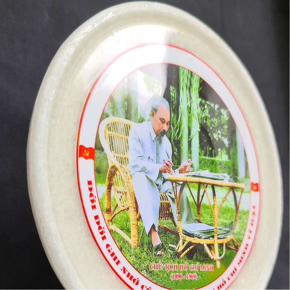 Đĩa Đá Trắng Bác Hồ Làm Việc, Đĩa trang trí bàn làm việc, để tại kệ tủ làm quà lưu niệm.