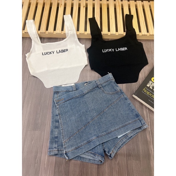 Set áo vạt bầu 2 dây bản lớn thêu chữ và chân váy jean đắp chéo