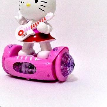 Đồ Chơi Xe Cân Bằng Hình Hello Kitty Dễ Thương Cho Bé Gái