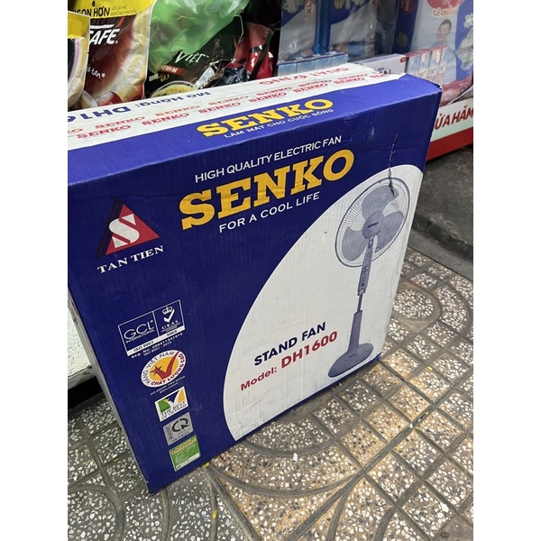 Quạt Điện Đứng Senko L1638 - Giao Màu Ngẫu Nhiên - Hàng Chính Hãng