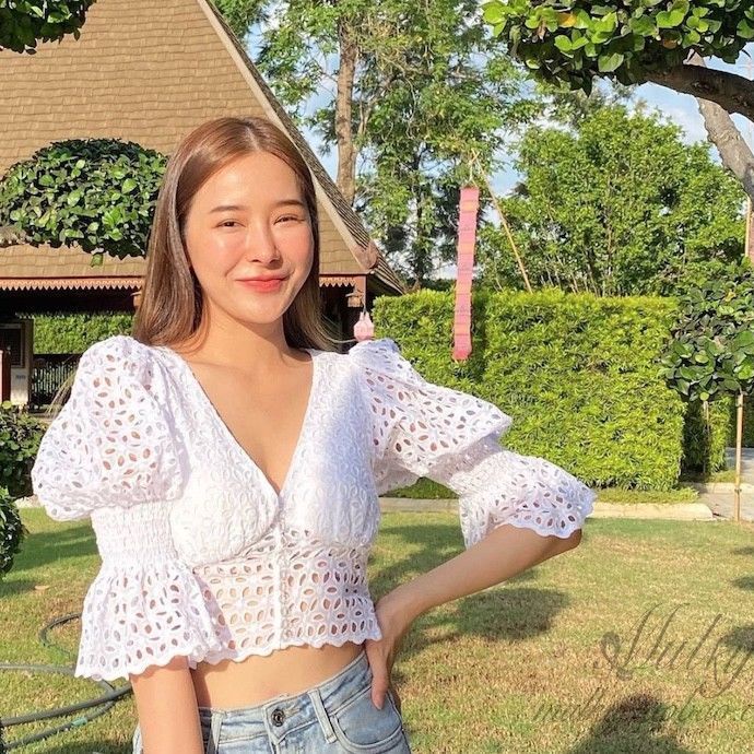 Áo Sơ Mi Ren Cổ V Lưng Cao Dáng Ngắn Thời Trang Nữ Sành Điệu  tao bao