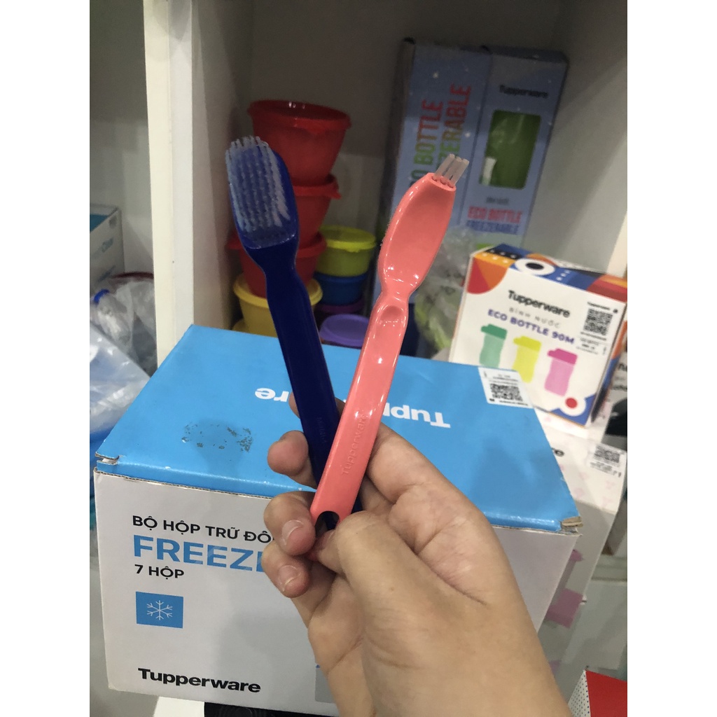 Dụng cụ ăn dặm cho bé Tupperware - Nhựa nguyên sinh