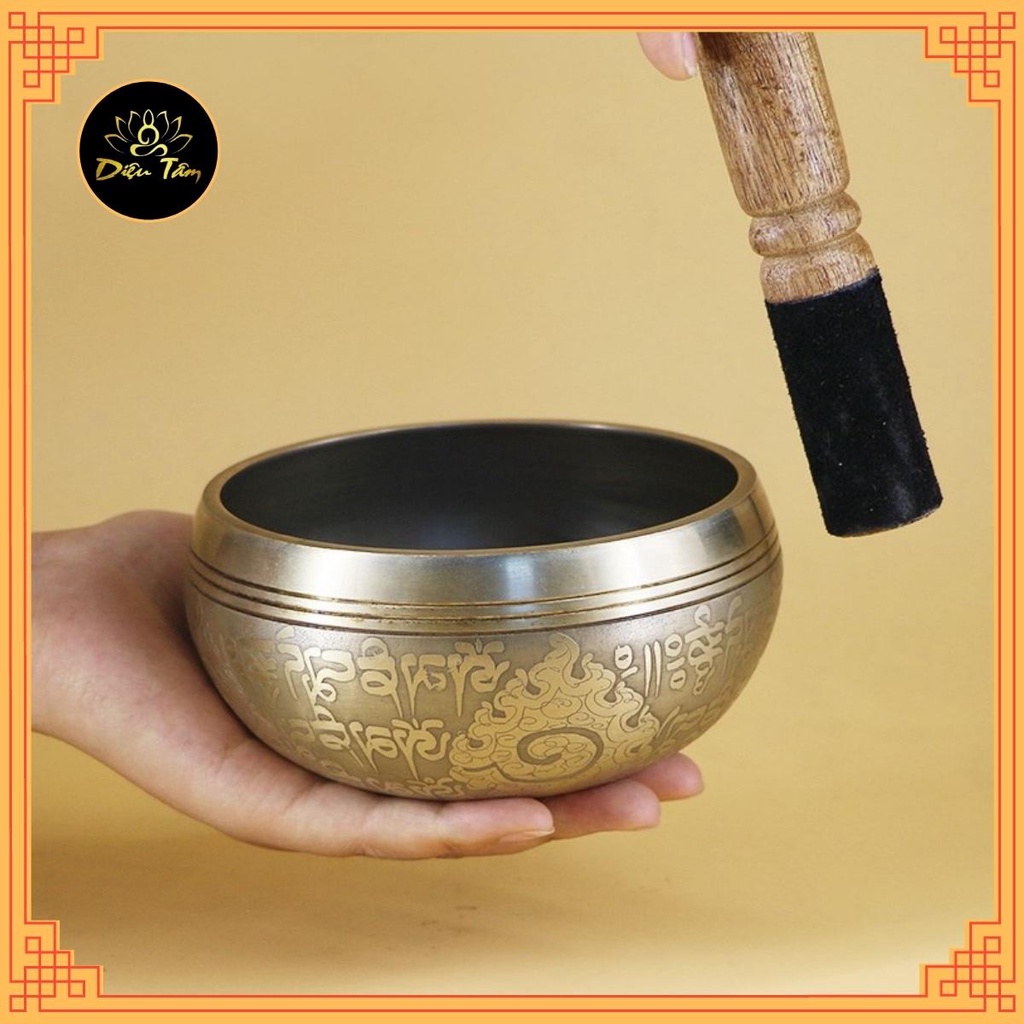 Chuông xoay Nepal đồng vàng đường kính 10.5 cm - vàng sáng kèm dùi bọc vải