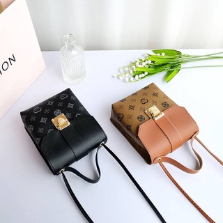 Túi Đeo Chéo Nữ Dáng Vuông