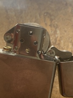  Lưỡi gà gù zippo