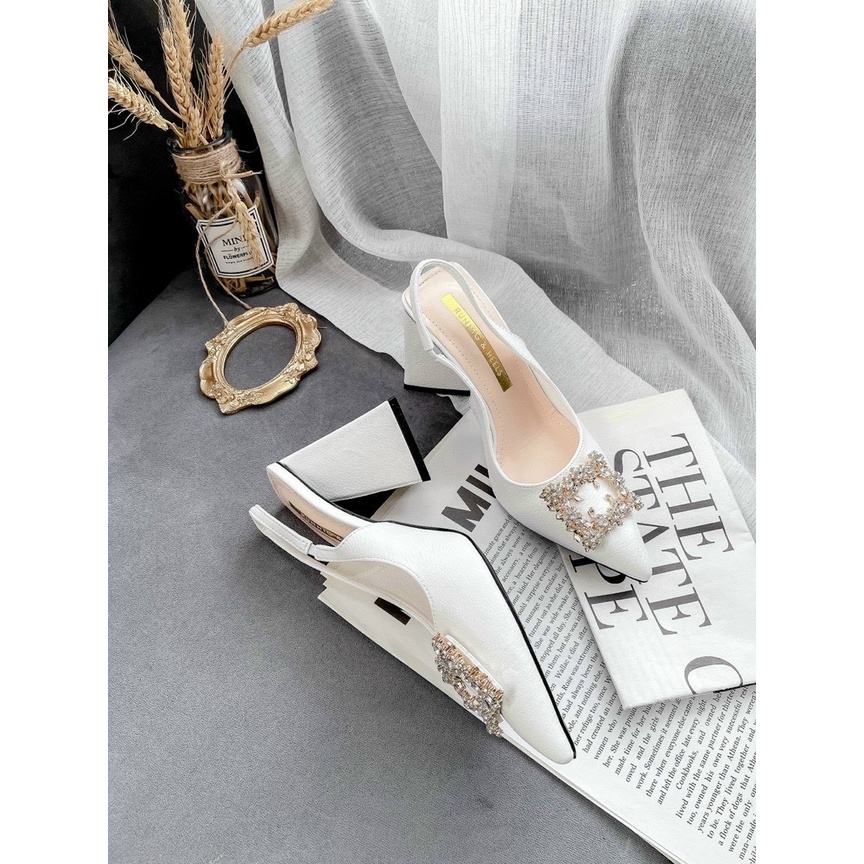 Giày sandal gót Tam giác mũi nhọn hoa đá vuông da sần sang chảnh mẫu mới