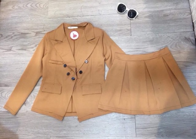 SÉT ÁO VEST NÚT + CHÂN VÁY XẾP LY