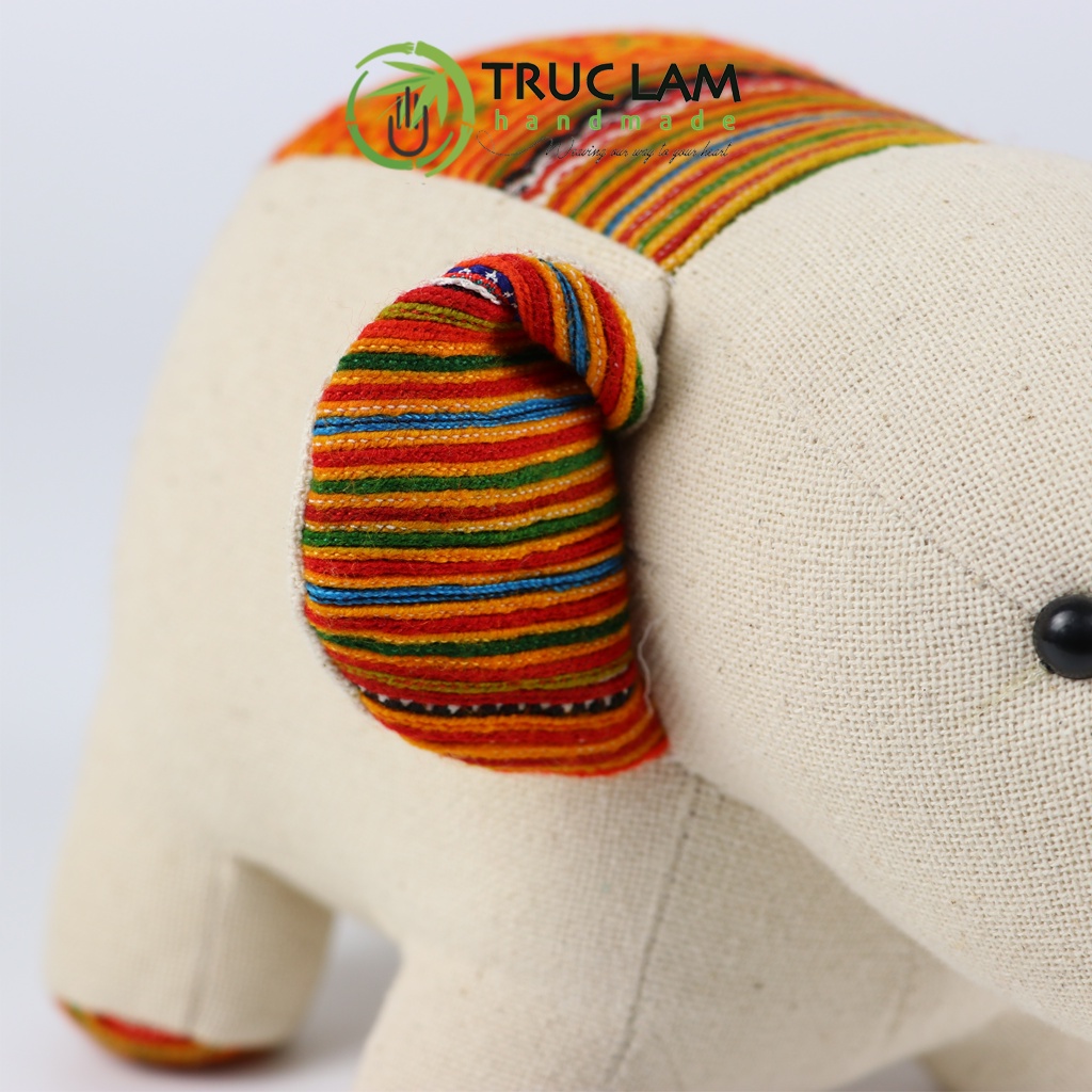 Đồ Chơi Thú Nhồi Bông Con Voi Vải Dệt Tay Họa Tiết Thổ Cẩm Thêu Mông Sapa – Trúc Lâm Handmade