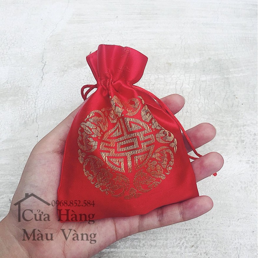 Túi lụa đỏ đựng vòng có dây rút | BigBuy360 - bigbuy360.vn