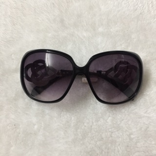 Kính mát nữ chính hãng giorgio armani cần bán thanh lý