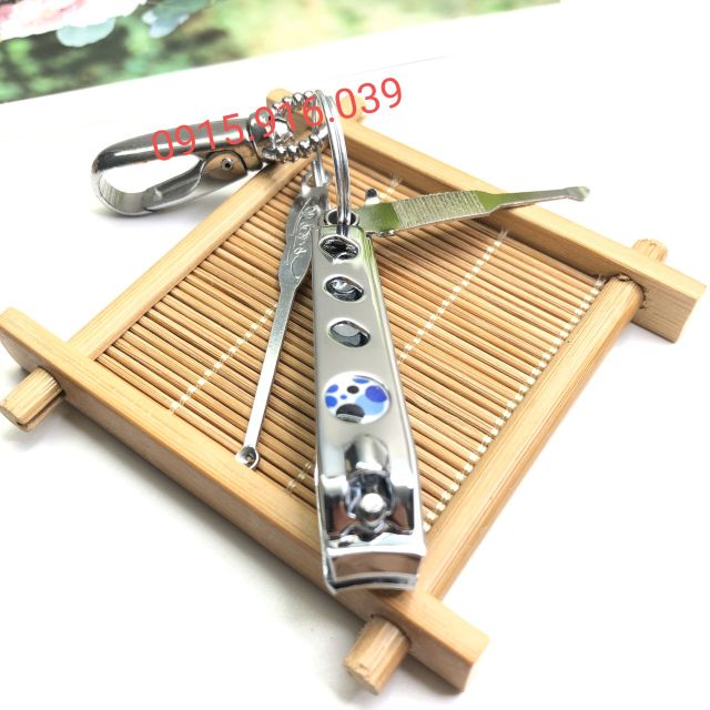 Cắt móng tay, Bấm móng tay móng chân kèm cây lấy ráy tai