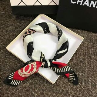 Khăn lụa vuông giá 120k sale 79k