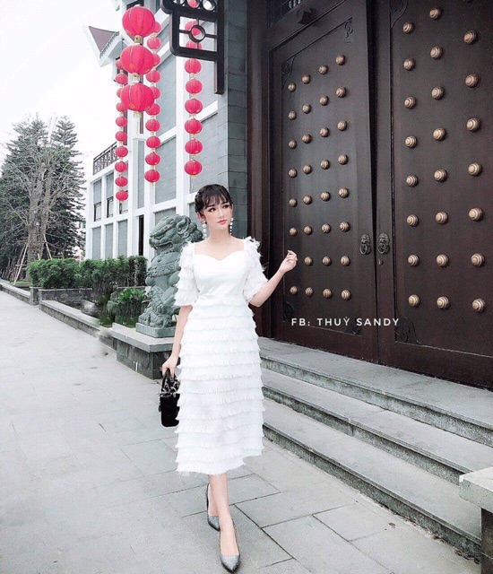 Váy trắng tầng cao cấp | BigBuy360 - bigbuy360.vn