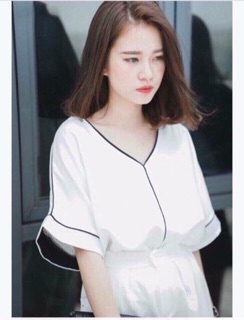 Áo cổ V kiểu thời trang nữ