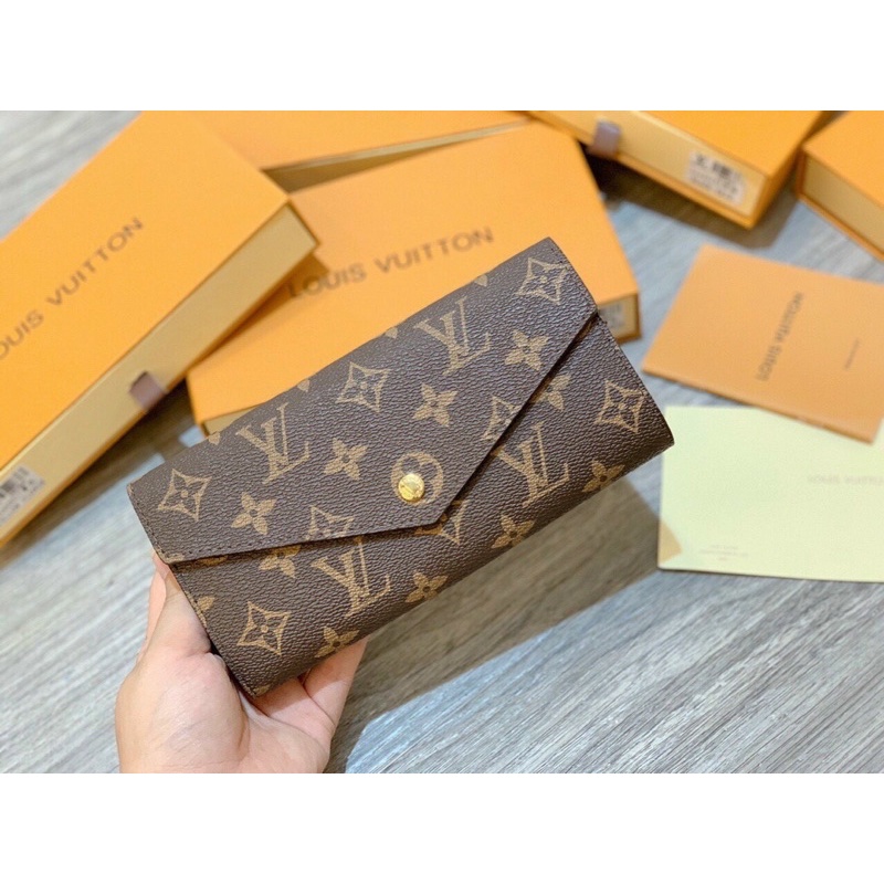 Ví cầm tay LV chất xịn full box full logo