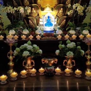 nến bơ lý bát bửu 85k /1 cặp