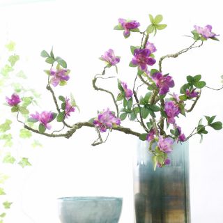 Cành hoa lụa đỗ quyên