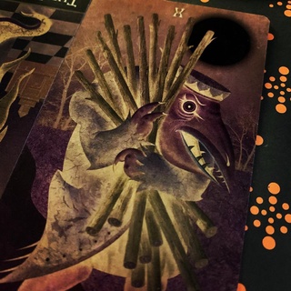 Bài Deviant Moon Tarot Paradoxical Edition