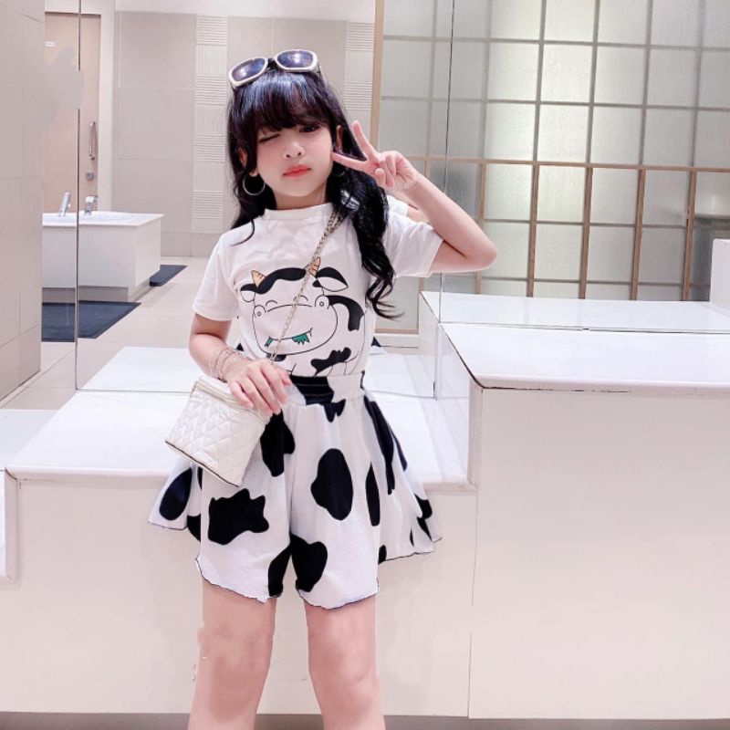 Set Bộ Bé Gái 💥 Hot Trend Áo Cộc Tay Bò Sữa + Quần Giả Váy Chất Cotton Mềm Mát (10-36kg)