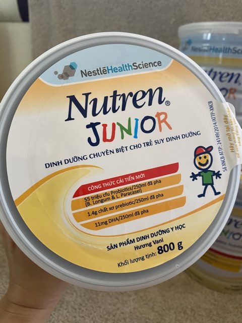 Sữa béo tăng cân Nestle Nutren Junior Thuỵ Sĩ 800gram.