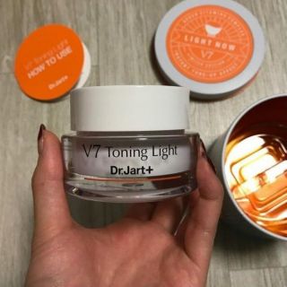 Kem V7 tonight light thiếc