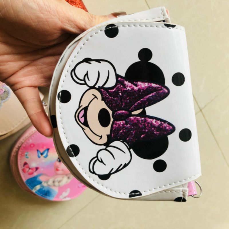 Giỏ đeo bé gái