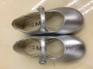 Sandal bé gái