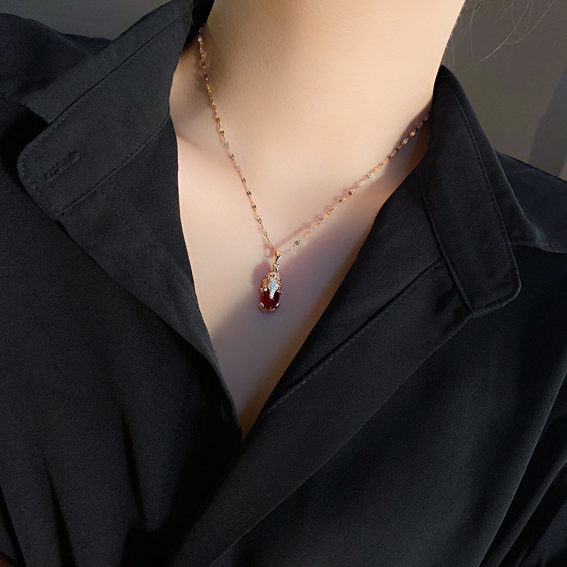 Dây chuyền nữ mặt tỳ hưu chất liệu titan không gỉ mạ vàng 18k thiết kế sang trọng quý phái mẫu mới 2023