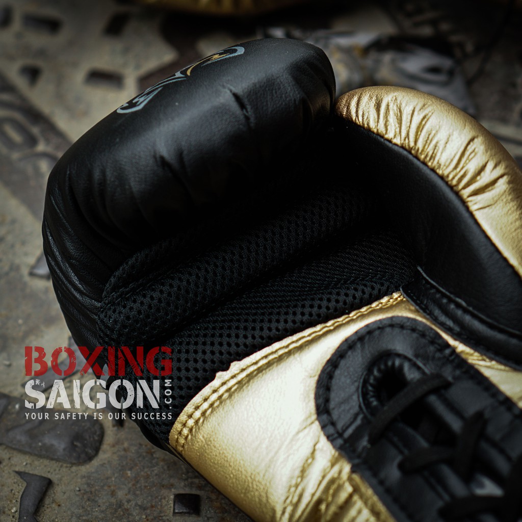 Găng tay boxing Rival RS100 Professional Sparring - Đen