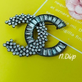Ghim cài áo ch@n€l cao cấp (loại 1)