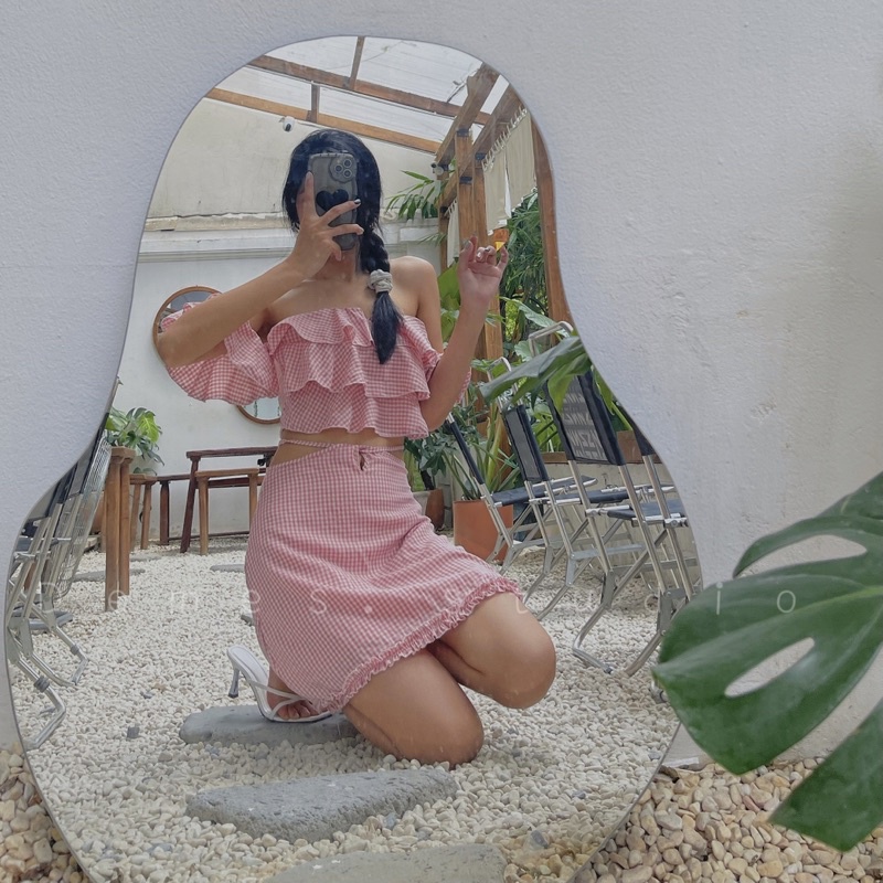 Set áo tầng crop trễ vai kèm chân váy bèo buộc dây Sunny Set