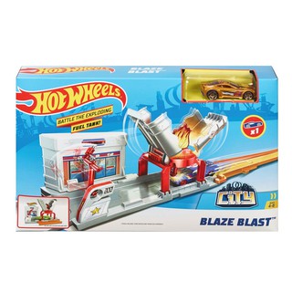 Bộ Hot Wheels trạm xăng nổ tung FJN36/FJN34