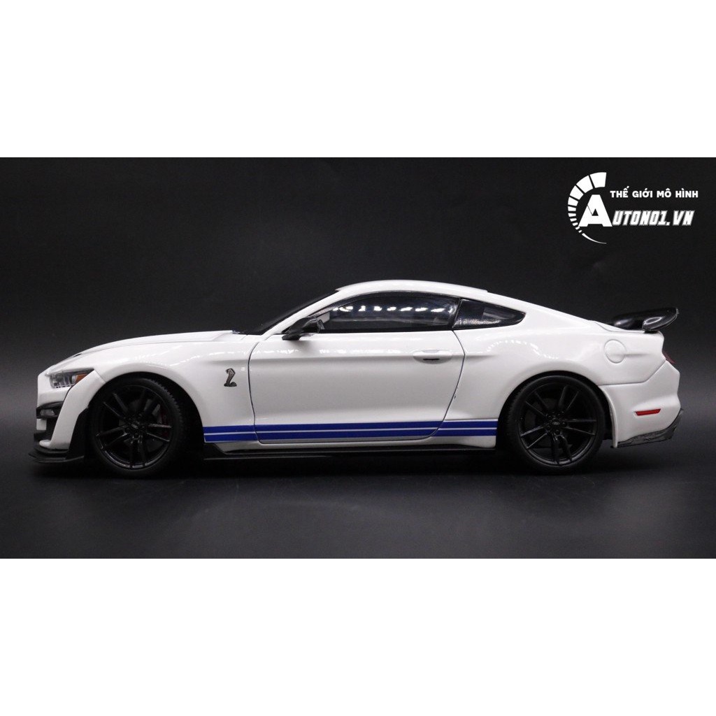 MÔ HÌNH XE FORD MUSTANG SHELBY COBRA GT500 WHITE BLUE 1:18 MAISTO 7758