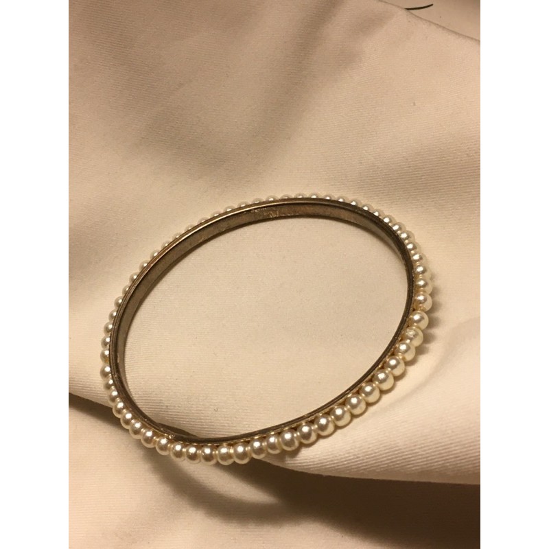 Vòng tay vintage đính trai thời trang