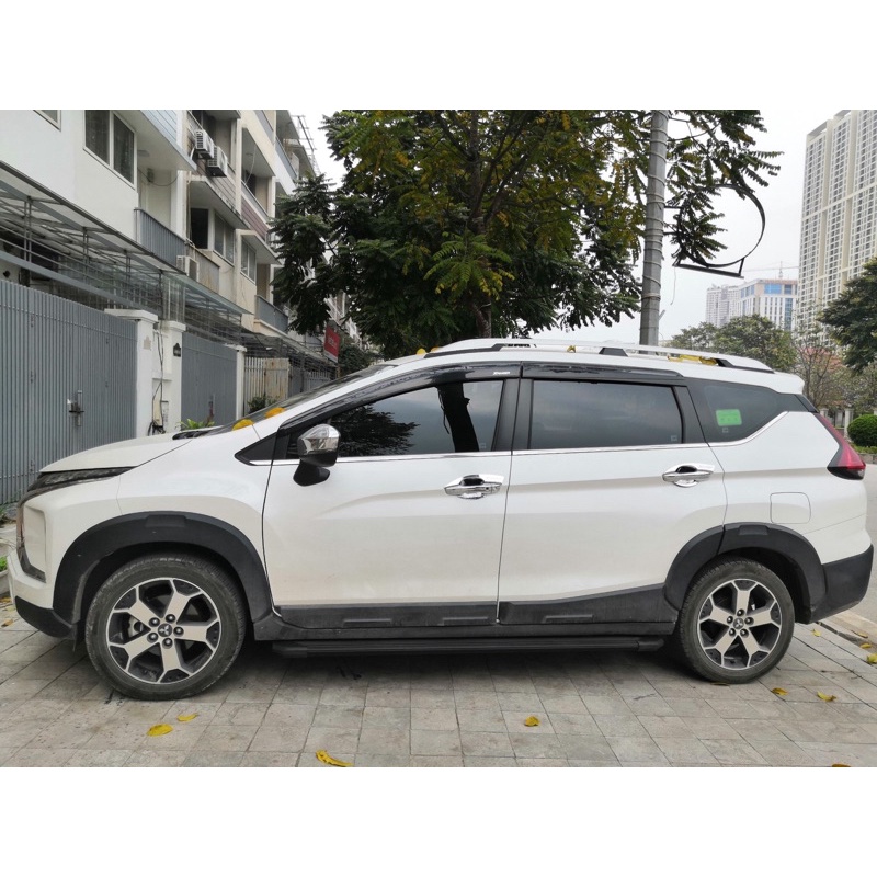 Bậc lên xuống bệ bước chân cho Mitsubishi Xpander