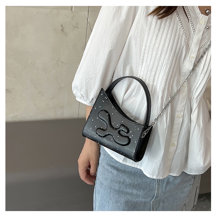 Túi xách JASMIN NOIR da PU hình bán nguyệt phối dây xích thời trang dành cho nữ