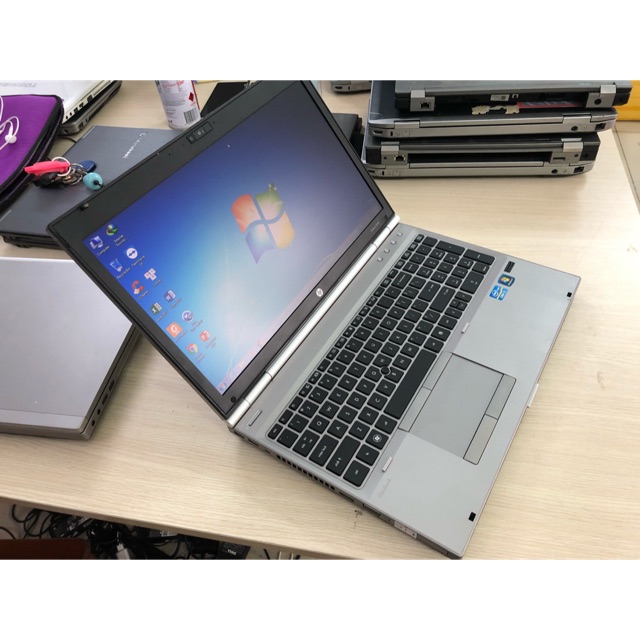 Laptop hp elitebook 8560p i5 2520m ram 4gb hdd 320gb card rời màn hình 15.6 inch