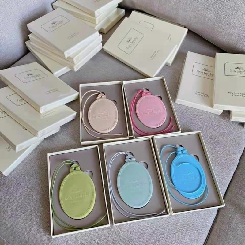 Sáp Thơm Nước Hoa treo tủ quân áo, ô tô, nhà vệ sinh hết mùi ẩm mốc, thẻ thơm Enjoy Everyday Scented Card