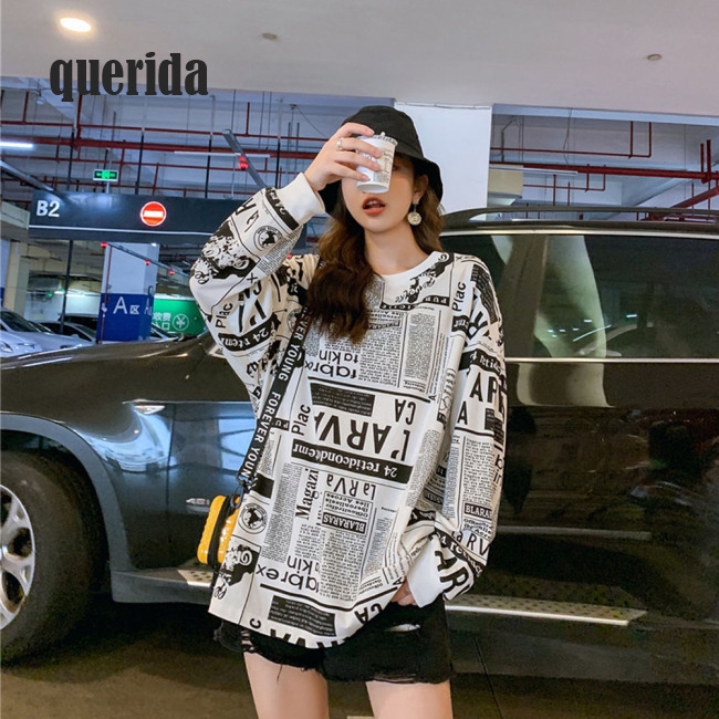 Áo Sweater Cổ Tròn Hoạ Tiết Giấy Báo Cho Nữ